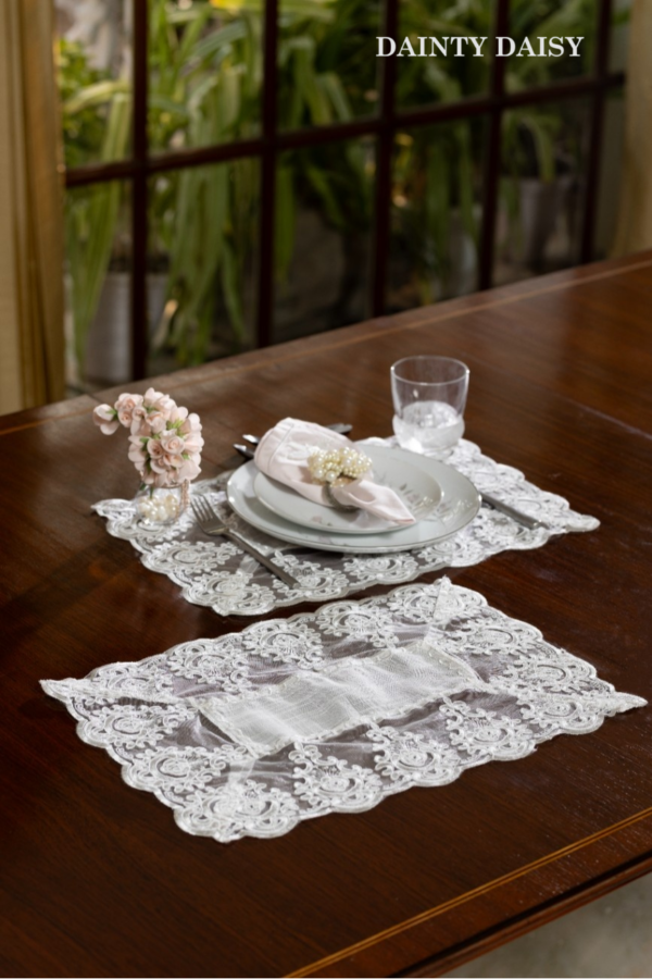 Elegance Table Mats