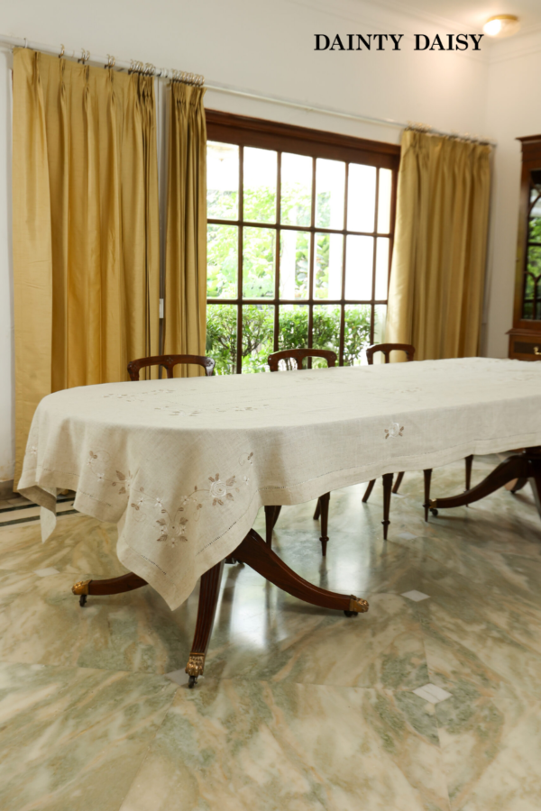 Minerva Table Cloth Extra Large 56"X161"