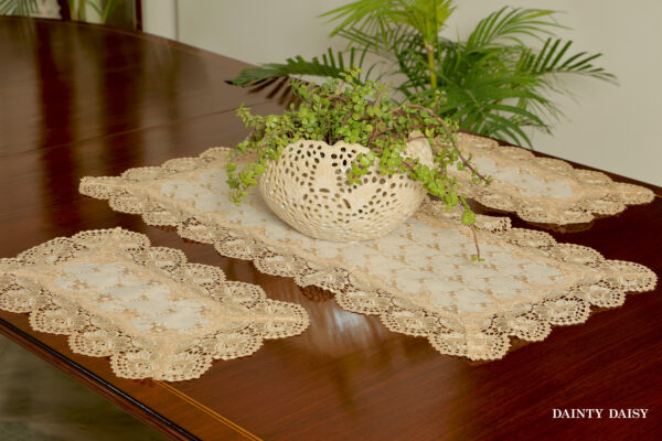 Phantom (S) Table Mats