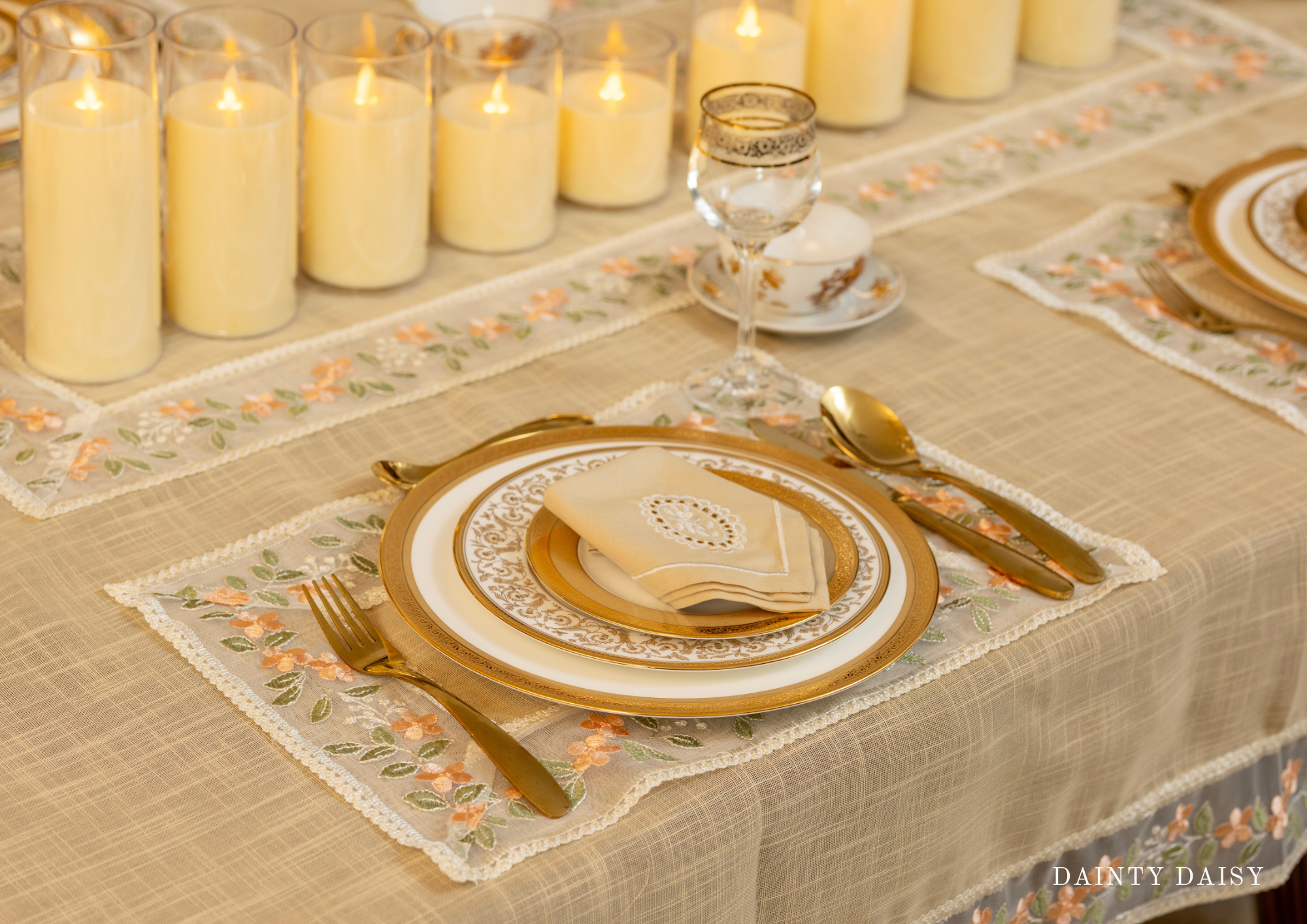 Flora Table Cloth 60"X108" (8 persons)